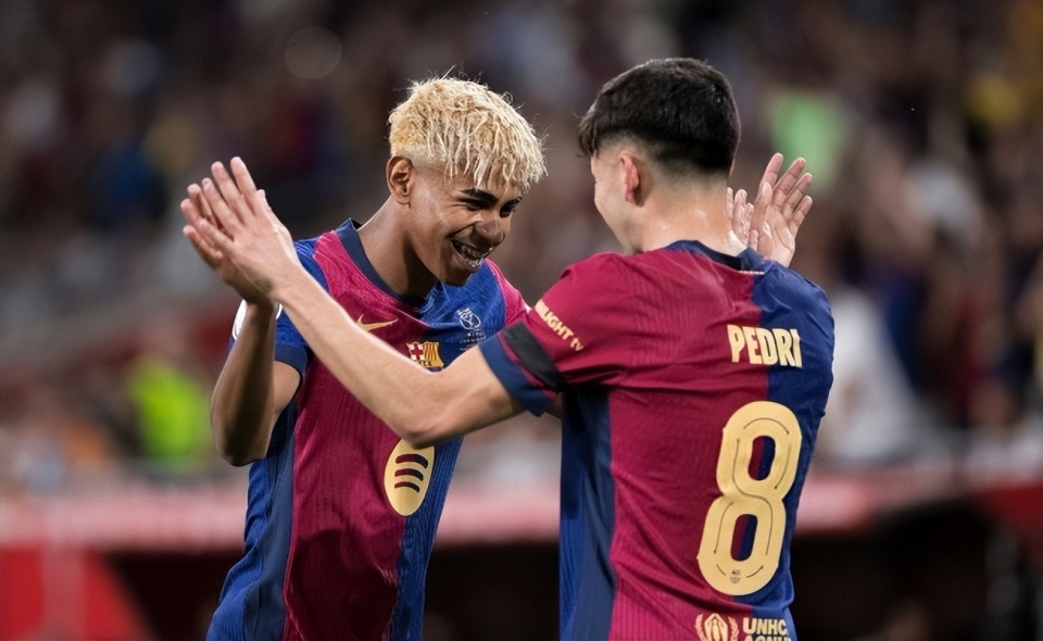 阿隆索自寻死路！巴尔韦德创造历史，皇马2-1复仇马竞决赛战巴萨